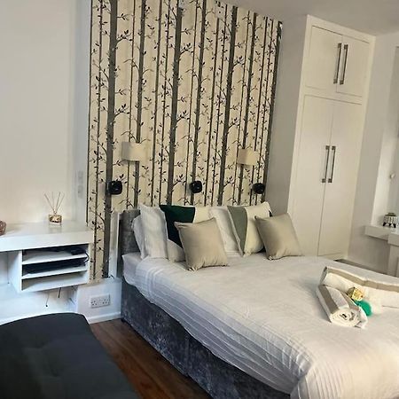 Tree Studio Apartment Barbican F3 London Exterior photo