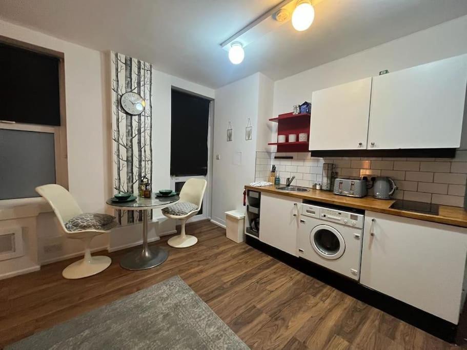 Tree Studio Apartment Barbican F3 London Exterior photo